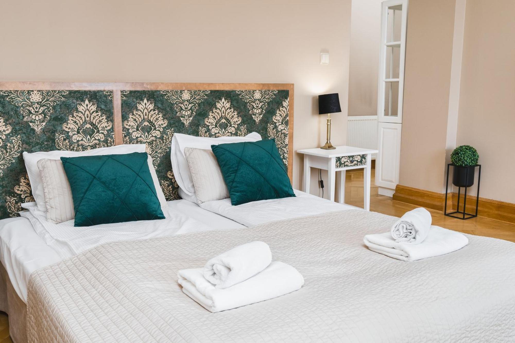 Apartamenty W Palacu Pod Baranami Krakow Bagian luar foto