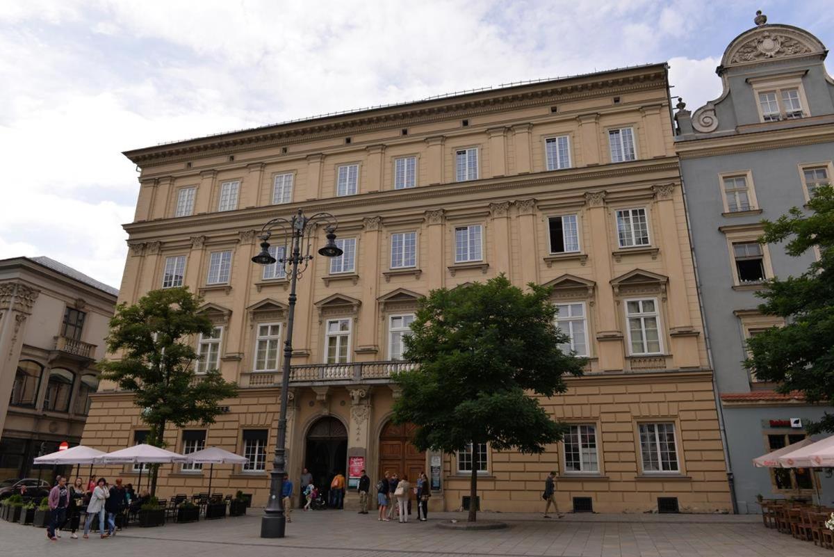 Apartamenty W Palacu Pod Baranami Krakow Bagian luar foto