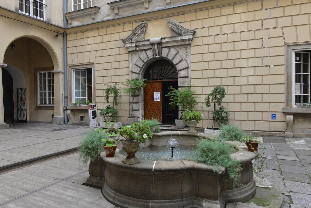 Apartamenty W Palacu Pod Baranami Krakow Bagian luar foto