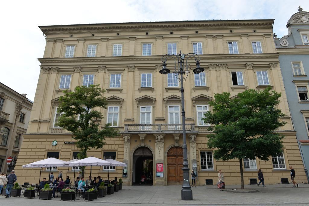 Apartamenty W Palacu Pod Baranami Krakow Bagian luar foto