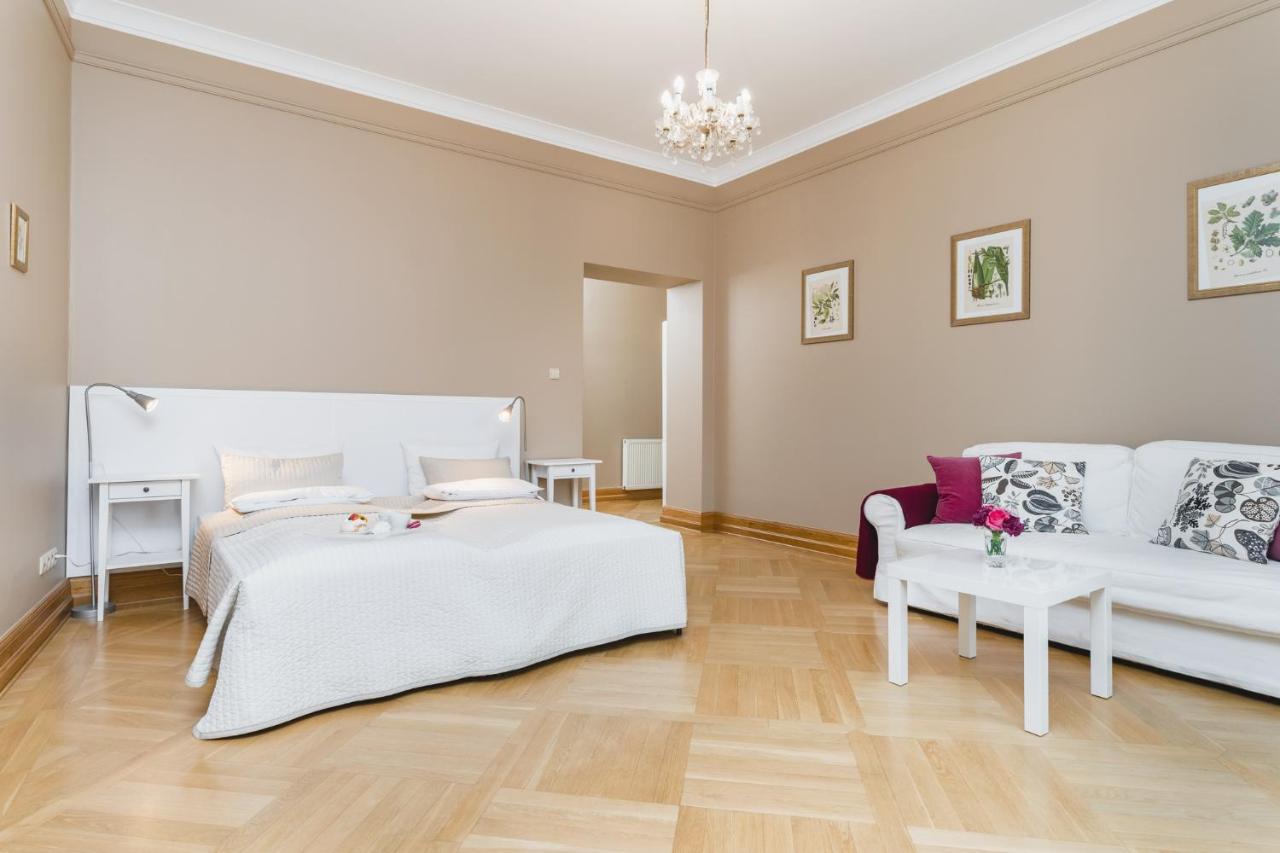 Apartamenty W Palacu Pod Baranami Krakow Bagian luar foto
