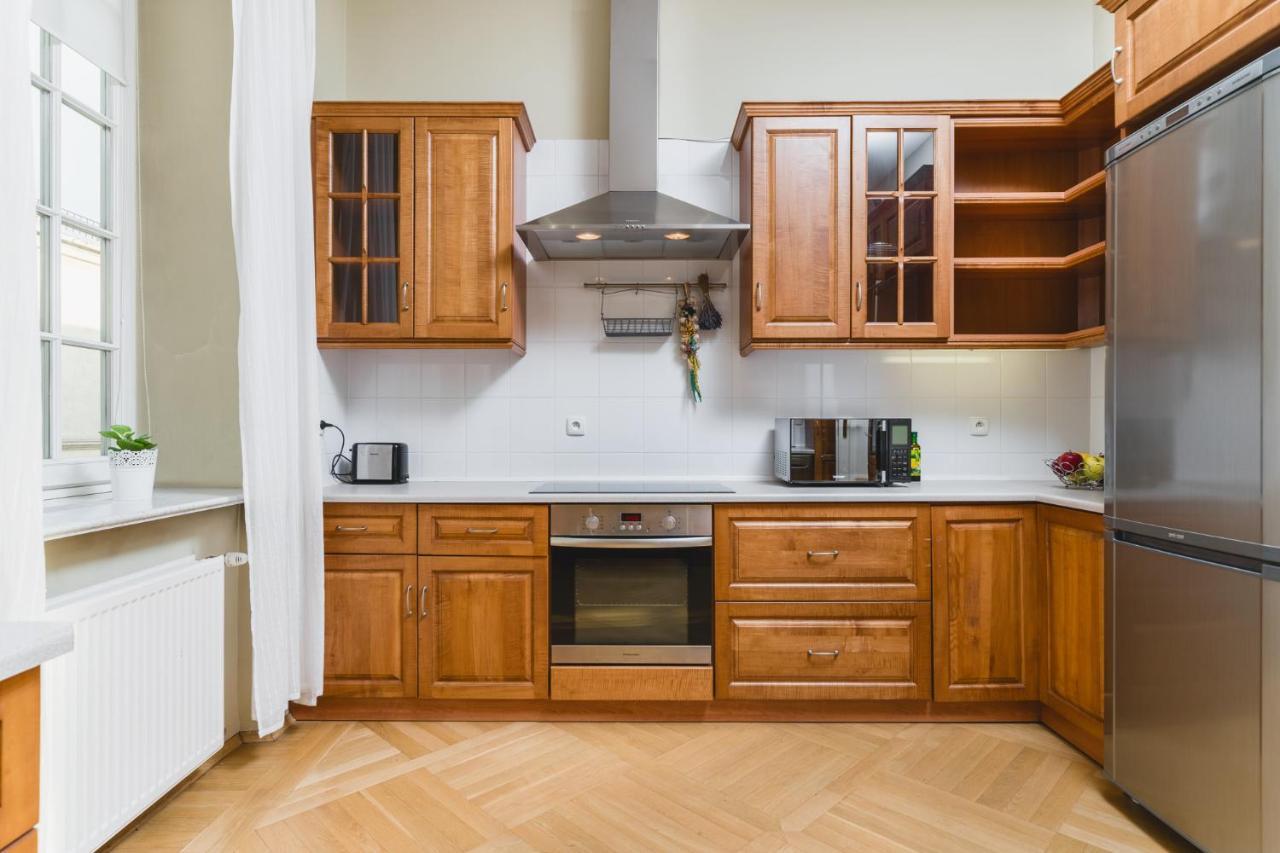 Apartamenty W Palacu Pod Baranami Krakow Bagian luar foto