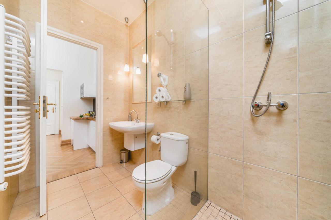 Apartamenty W Palacu Pod Baranami Krakow Bagian luar foto